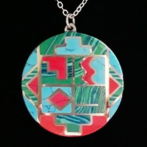 NWOT Lovely Geometric Silvertone Necklace/Pendant